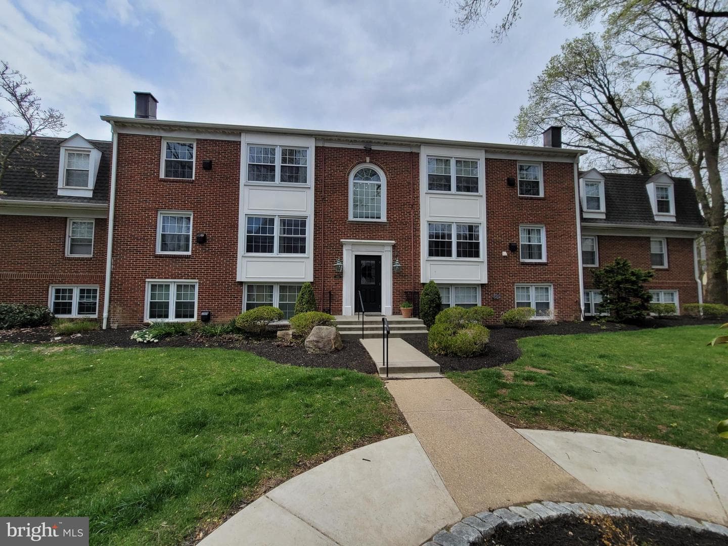 353 Homeland Southway #3a photo 1