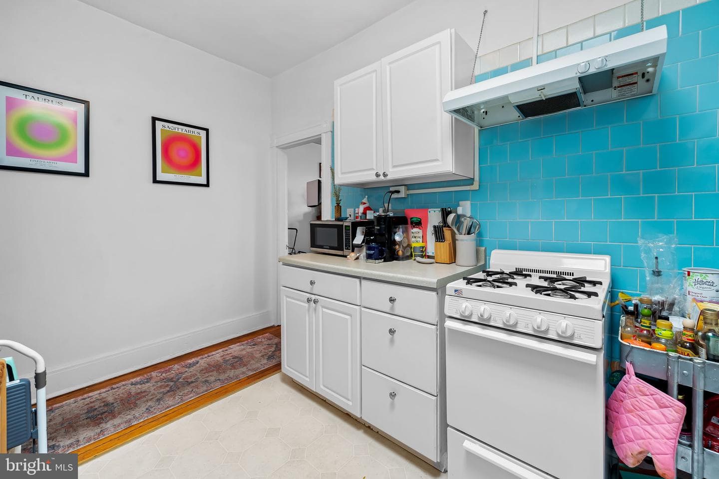 2820 Saint Paul Street photo 10