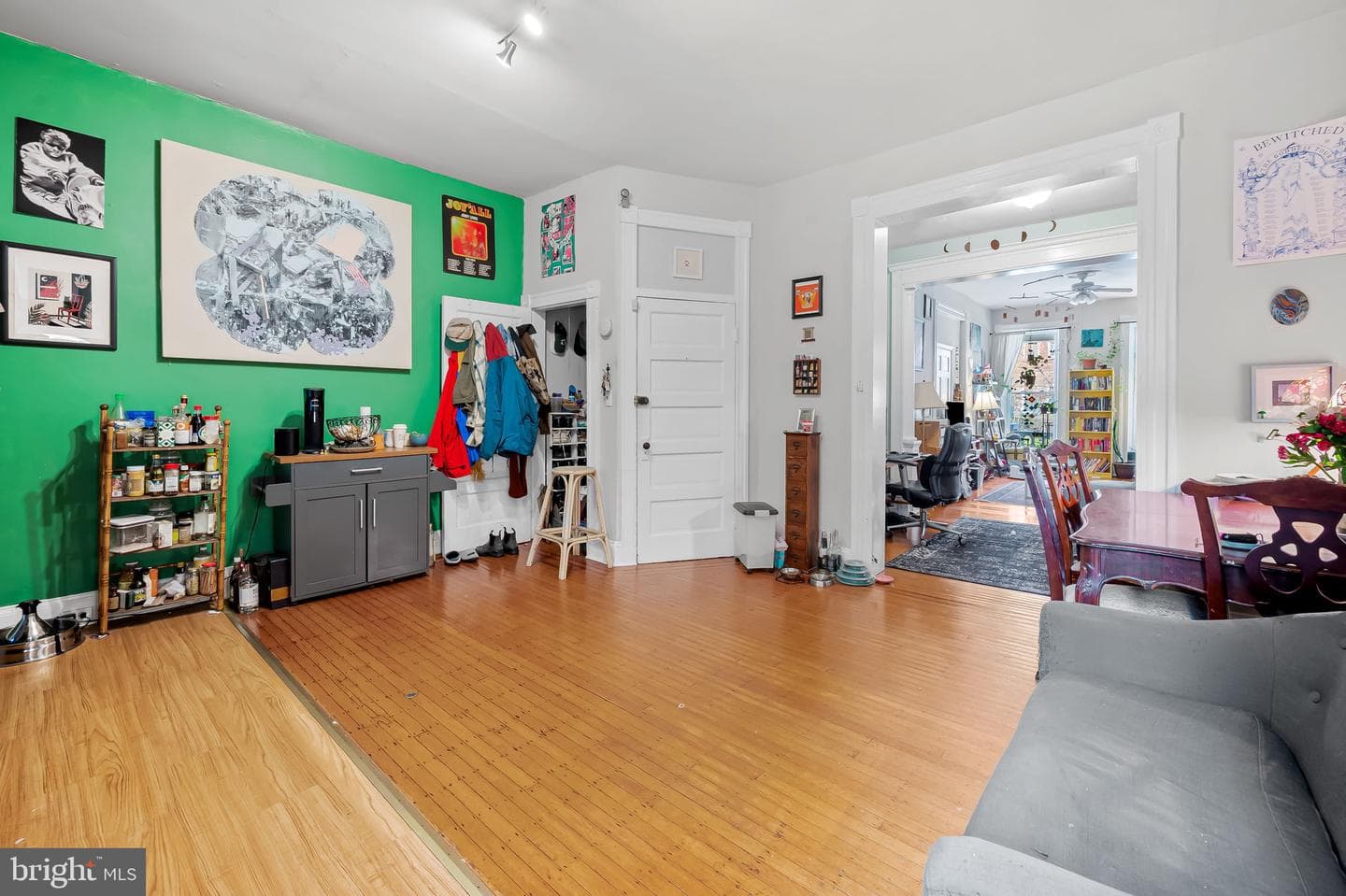 2820 Saint Paul Street photo 37