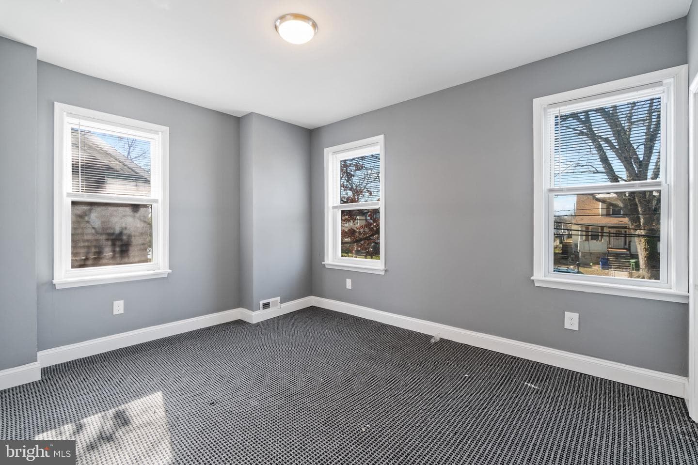 4811 Laurel Avenue photo 14