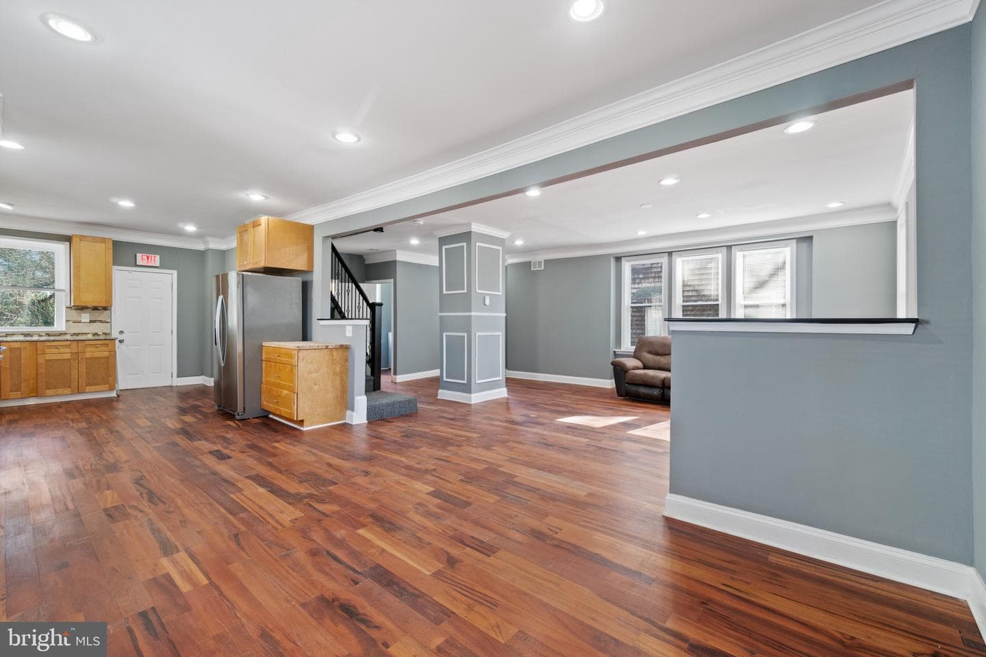 4811 Laurel Avenue photo 4
