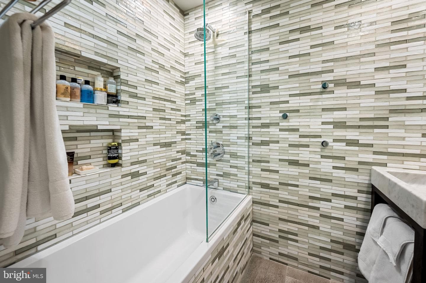 529 N Charles Street #101 photo 18