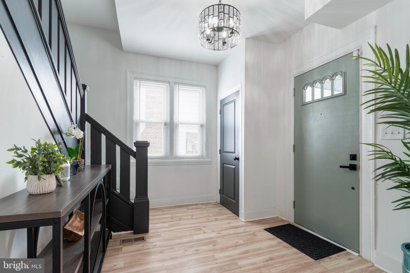 3808 Barrington Road photo 2