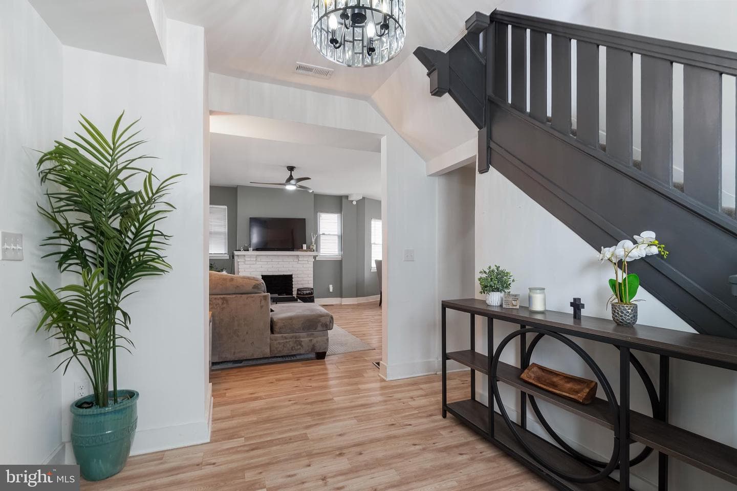 3808 Barrington Road photo 3