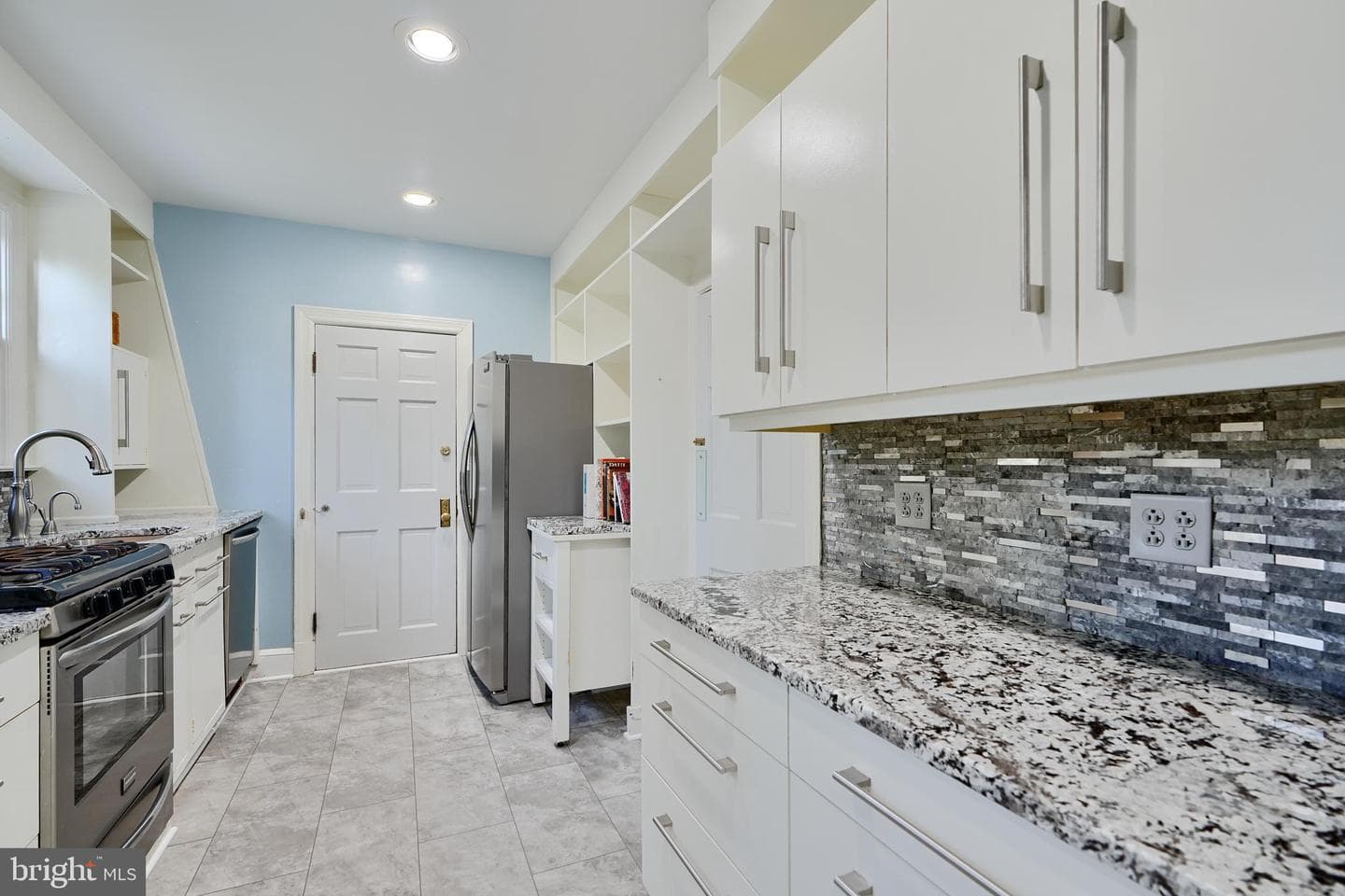 1122 Bellemore Road photo 12