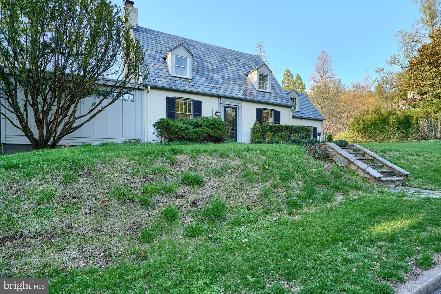 1122 Bellemore Road photo 2