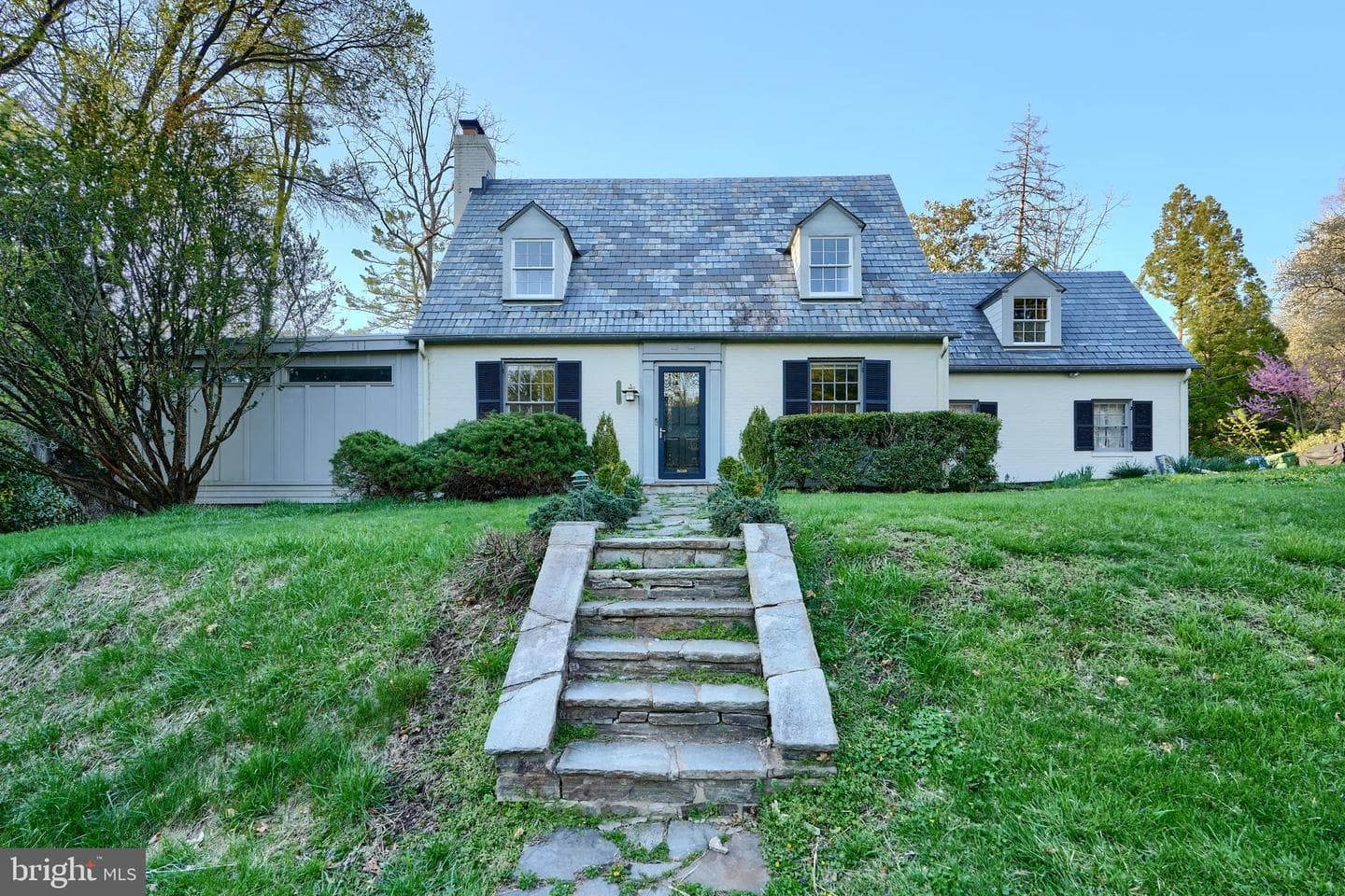 1122 Bellemore Road photo 3