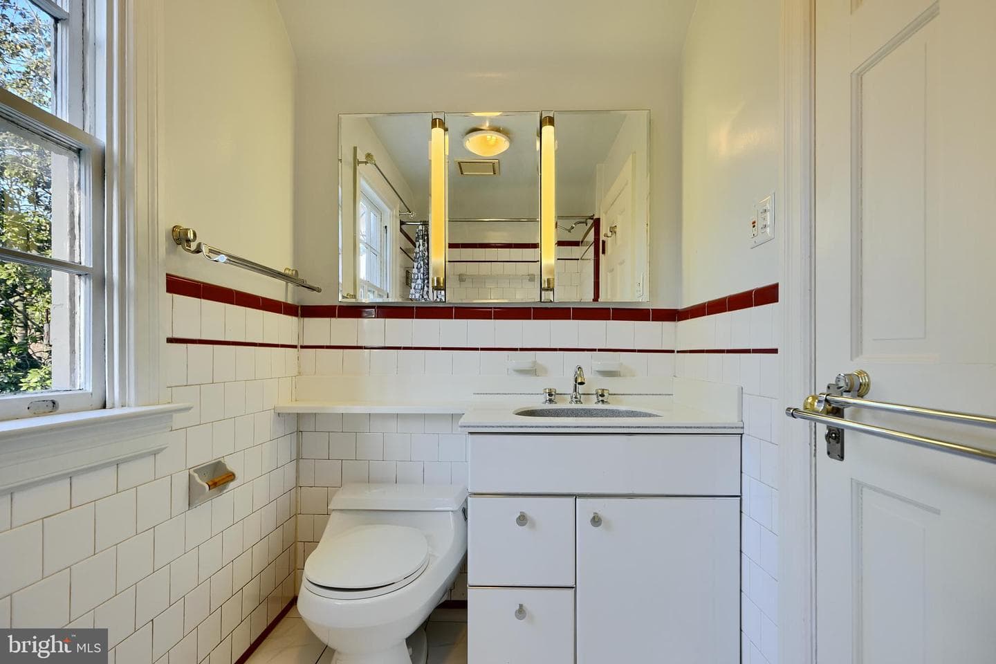 1122 Bellemore Road photo 38