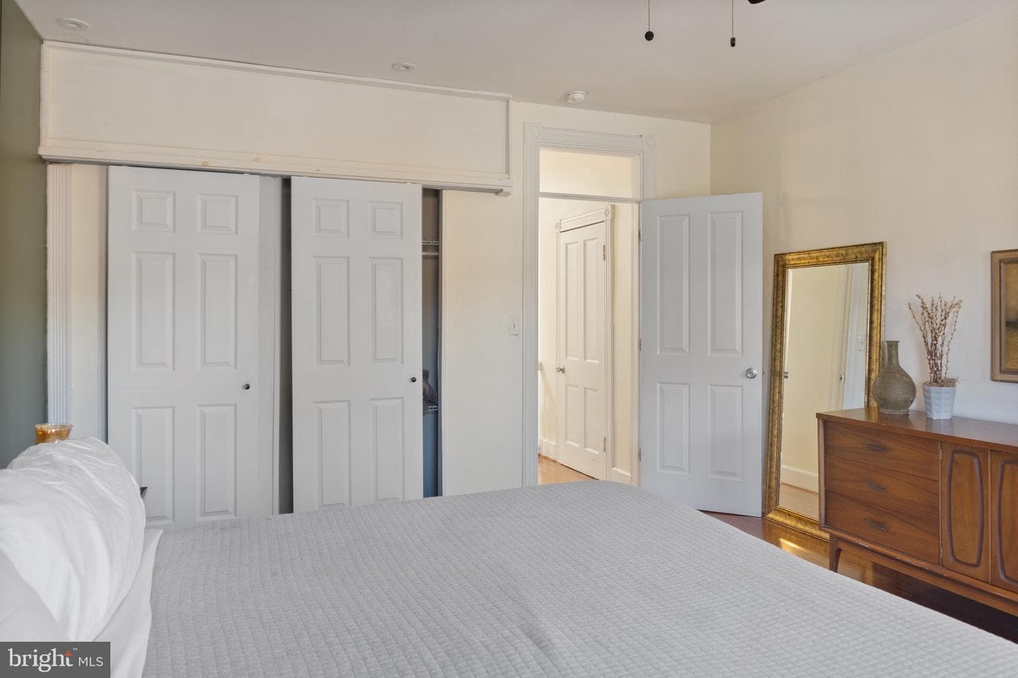 2603 E Fairmount Avenue photo 20