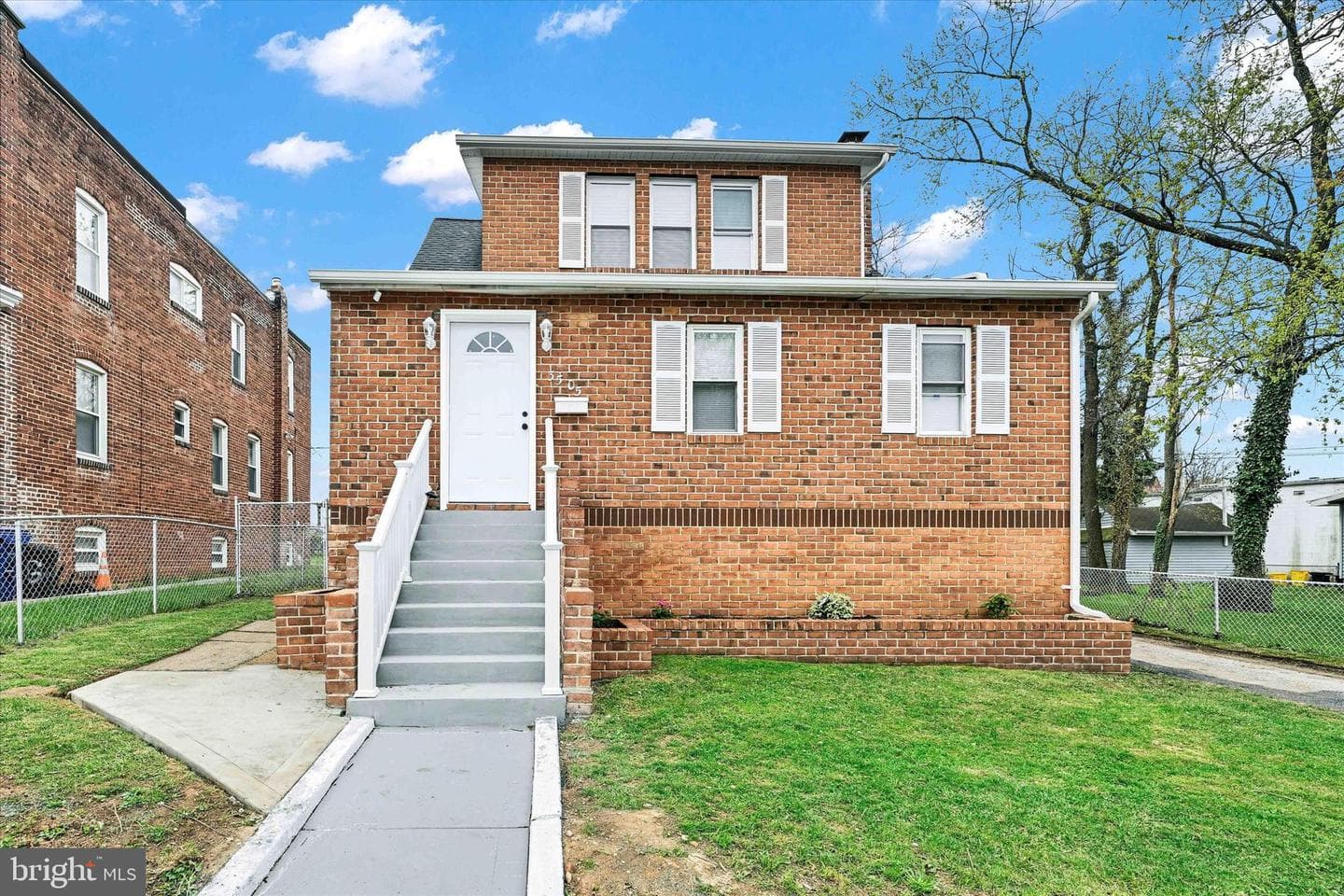 3505 Ingleside Avenue photo 2