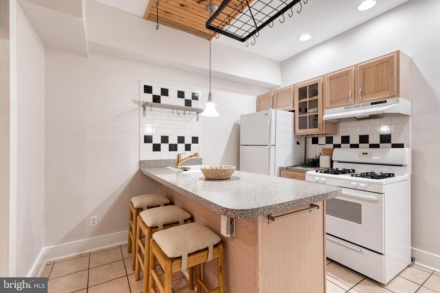 1538 S Hanover Street photo 11