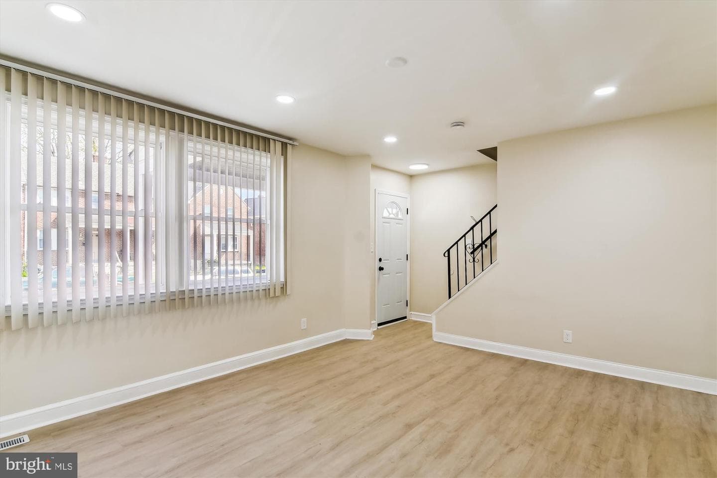 3312 Royce Avenue photo 2
