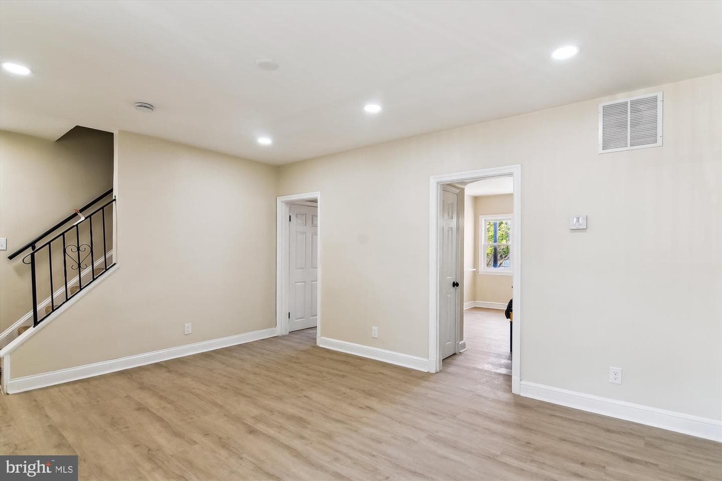 3312 Royce Avenue photo 3