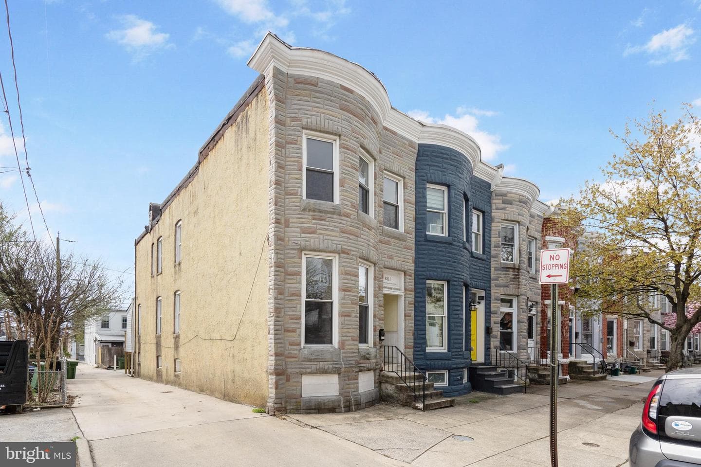801 W 35th Street photo 1