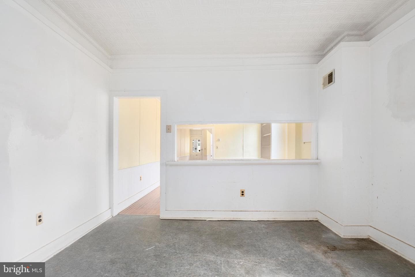 801 W 35th Street photo 18