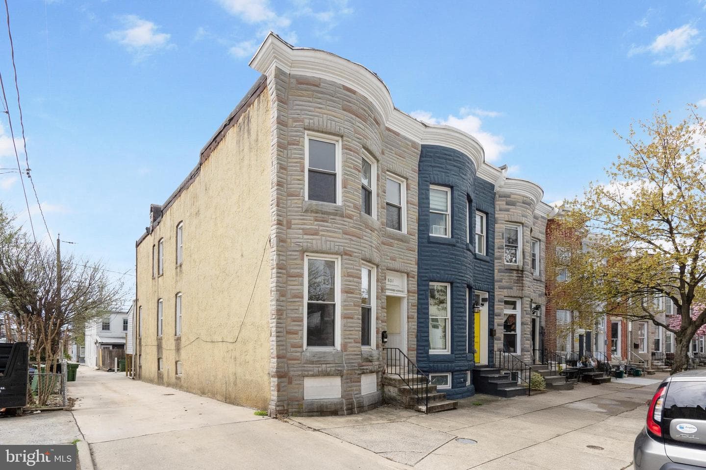 801 W 35th Street photo 2
