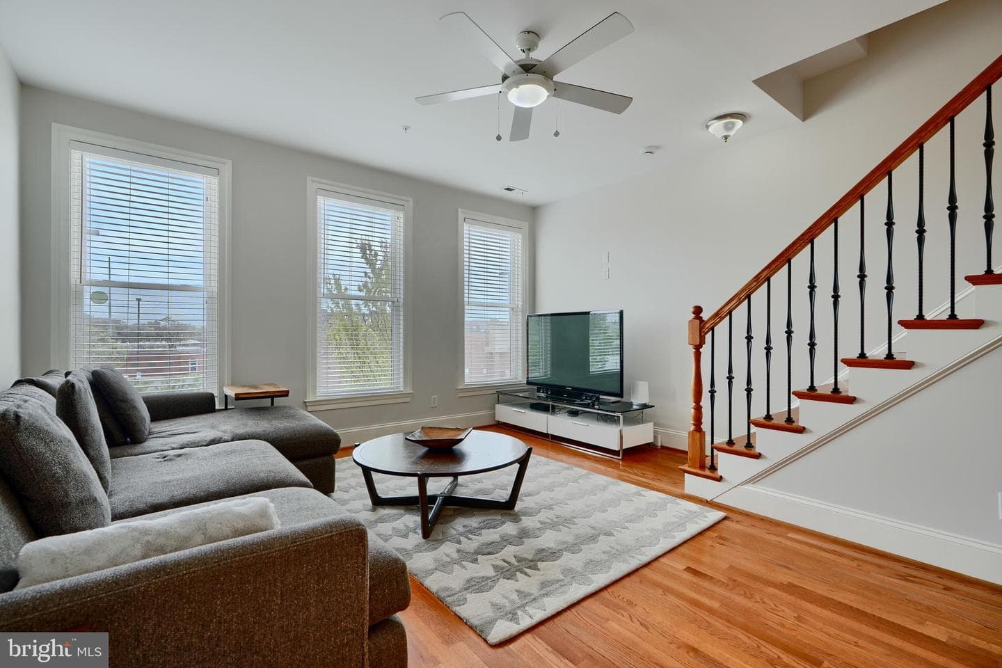 408 Grundy Street photo 13