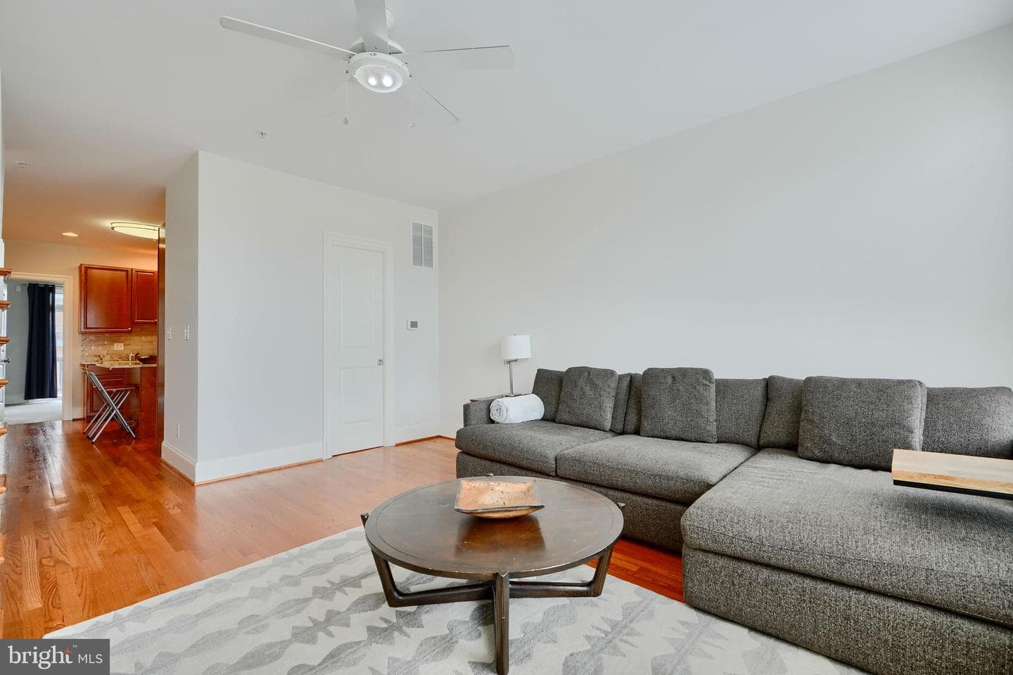 408 Grundy Street photo 15