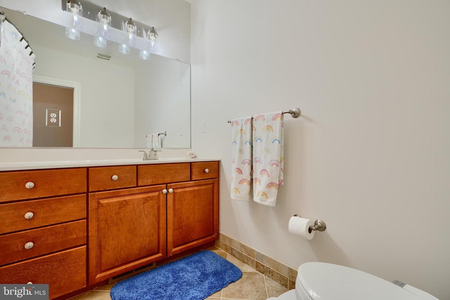 408 Grundy Street photo 33