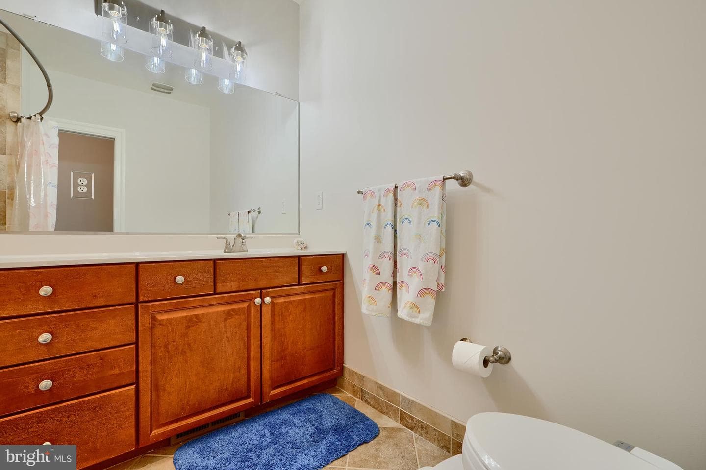 408 Grundy Street photo 34