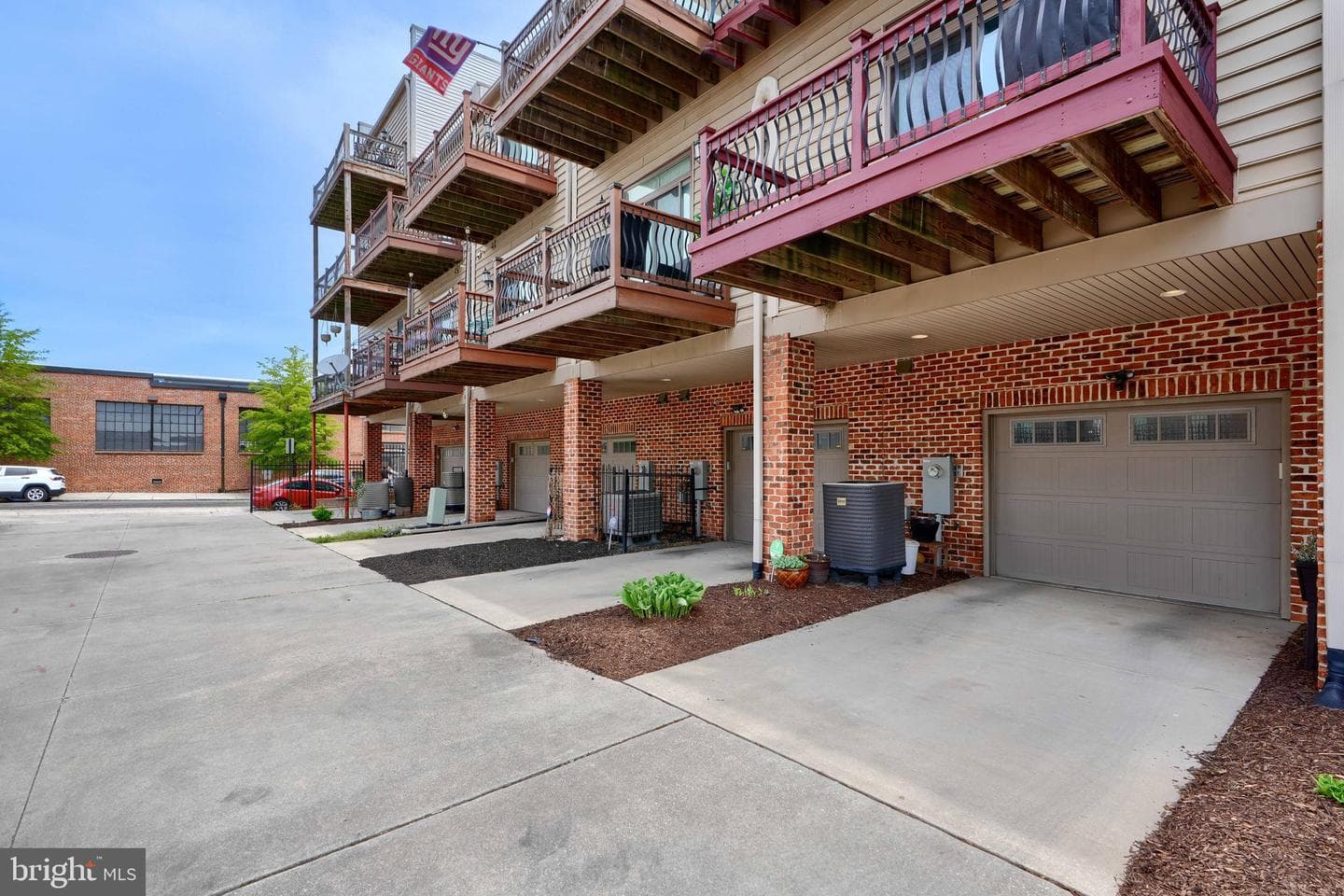 408 Grundy Street photo 49