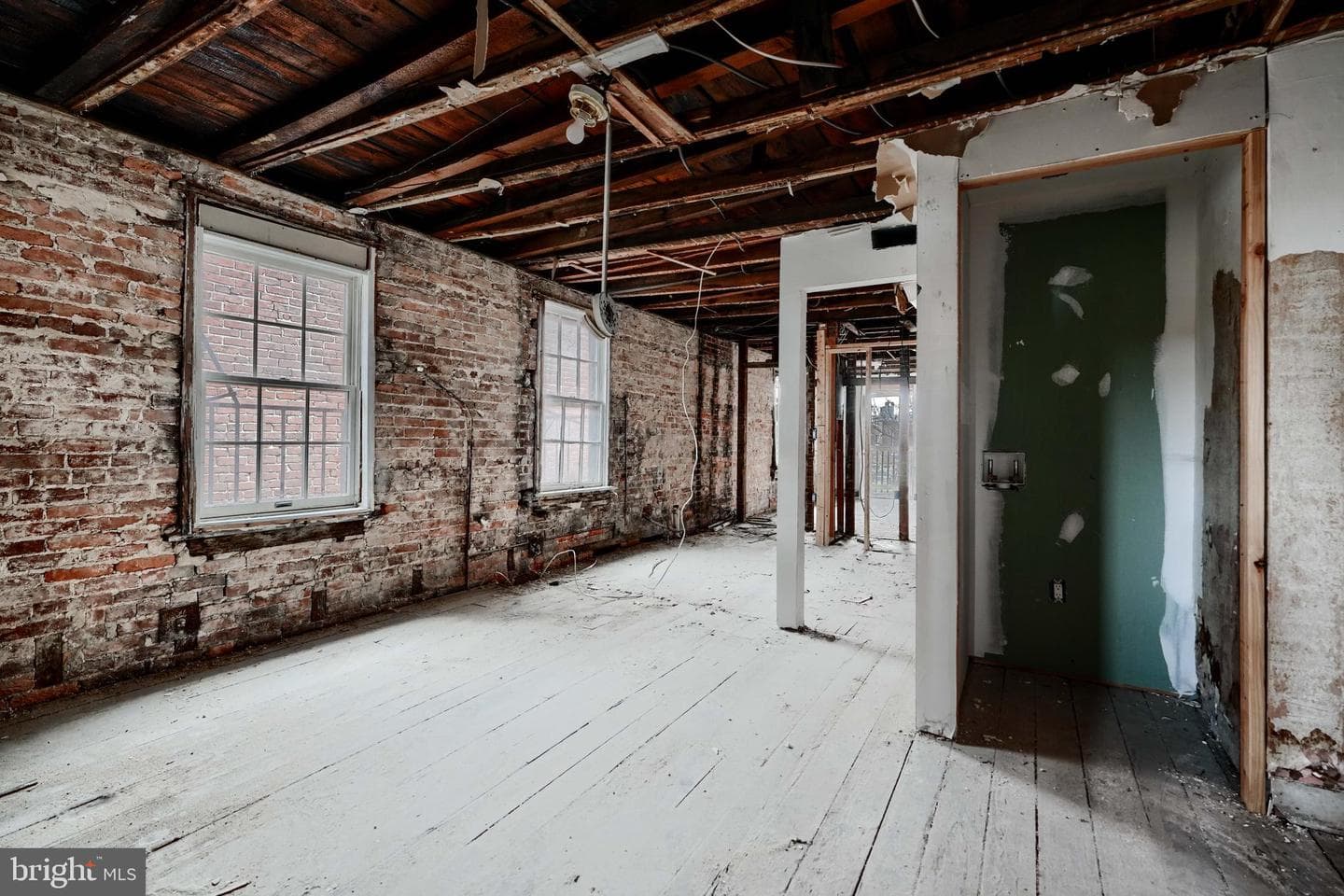 2530 Madison Avenue photo 36