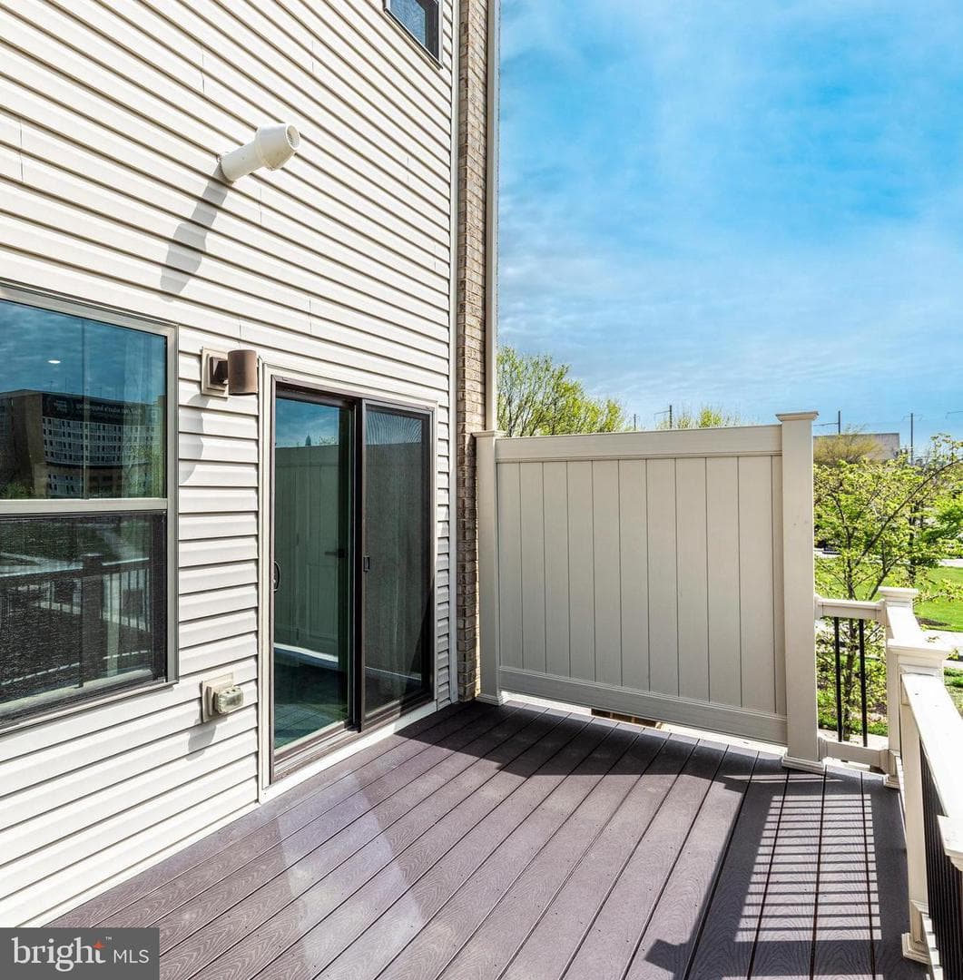 1809 E Chase Street photo 37
