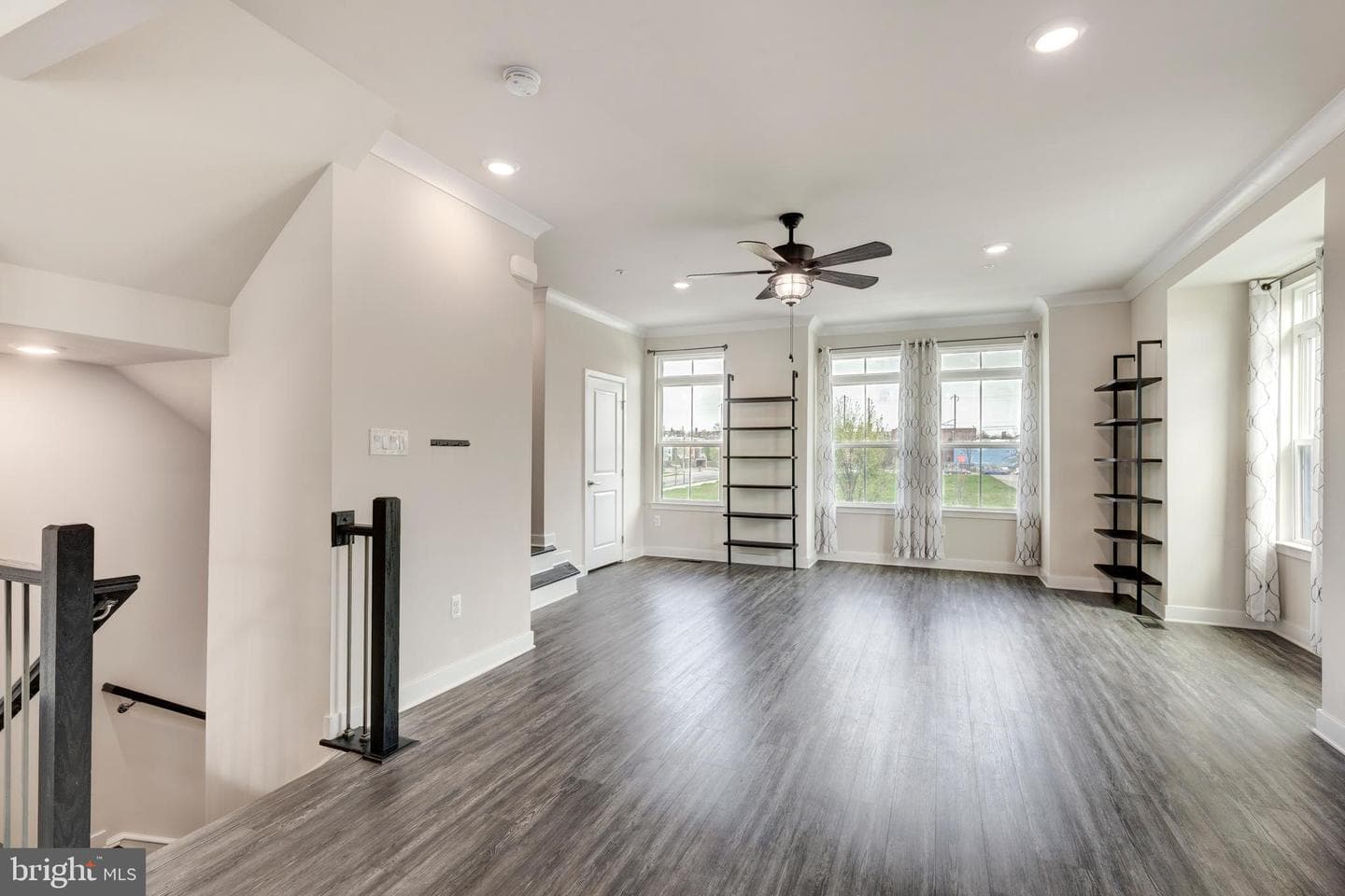 1809 E Chase Street photo 39