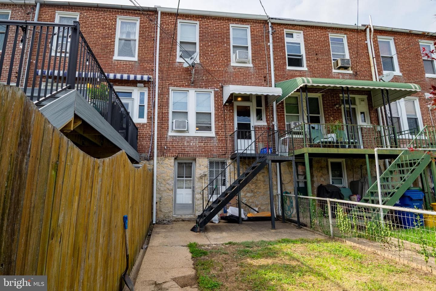 1323 W 41st Street photo 22