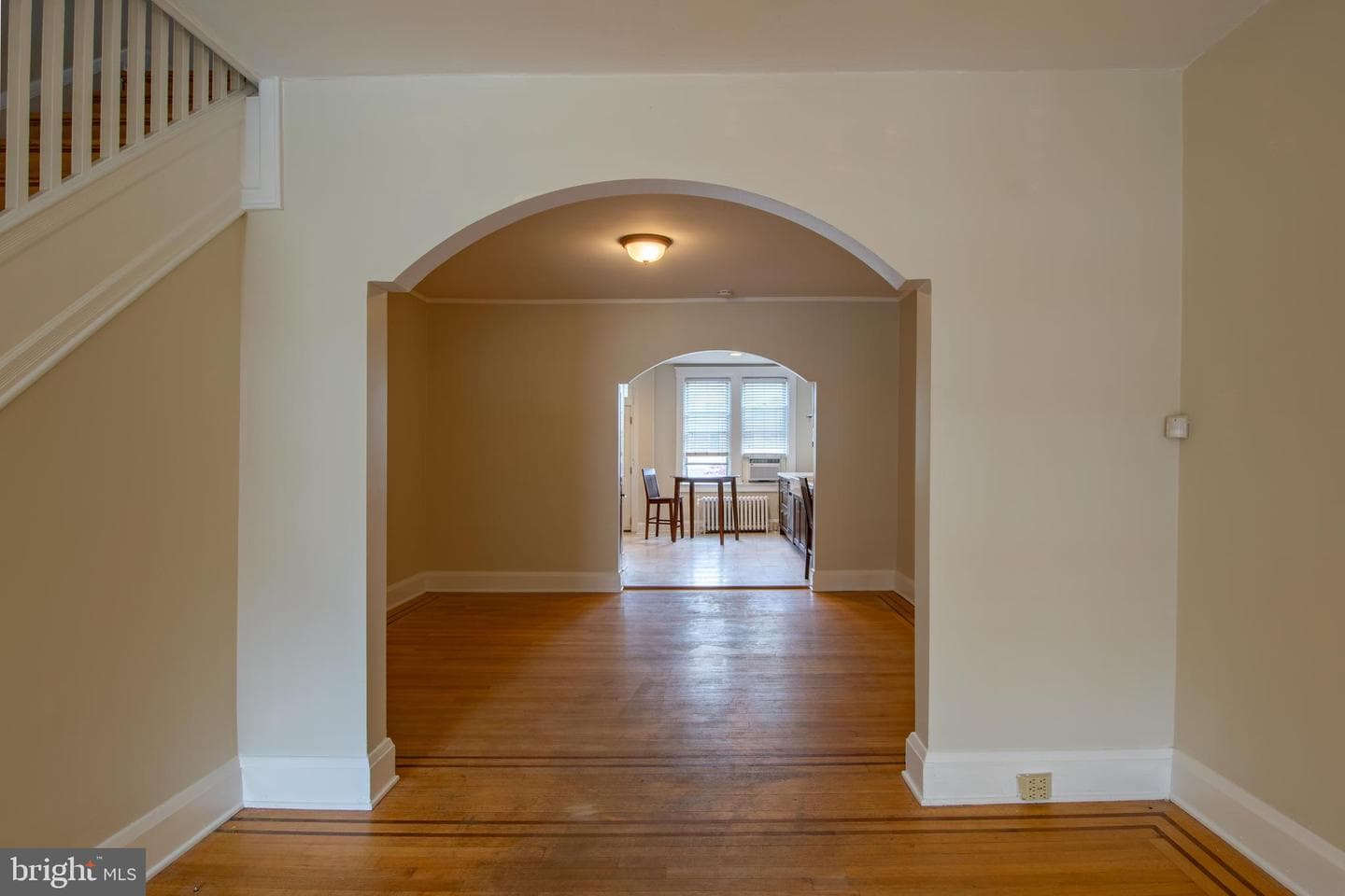 1323 W 41st Street photo 9