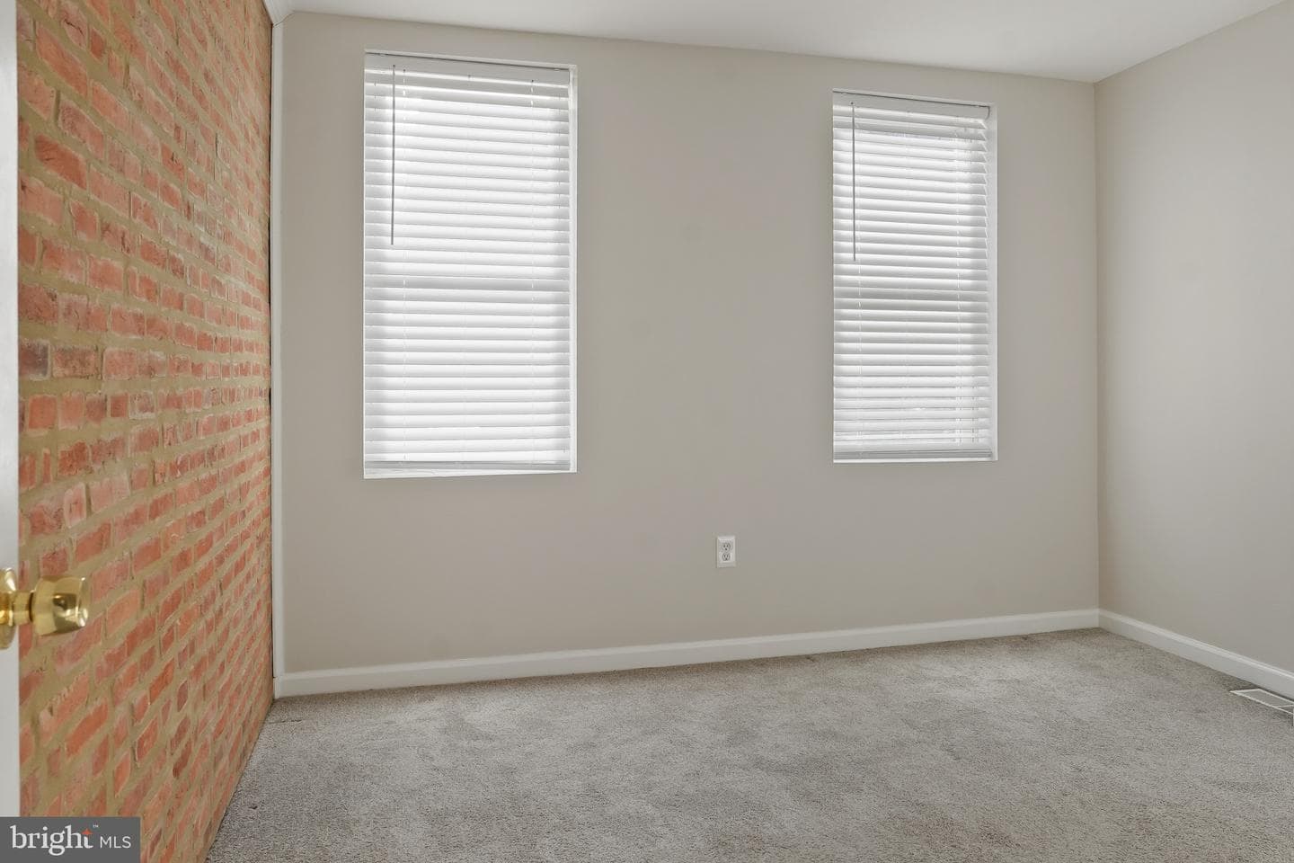 1837 Hanover Street S photo 29