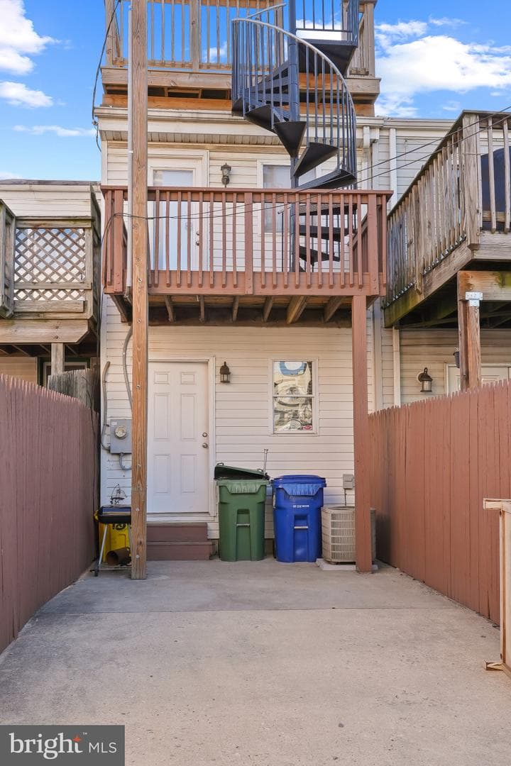 1837 Hanover Street S photo 34