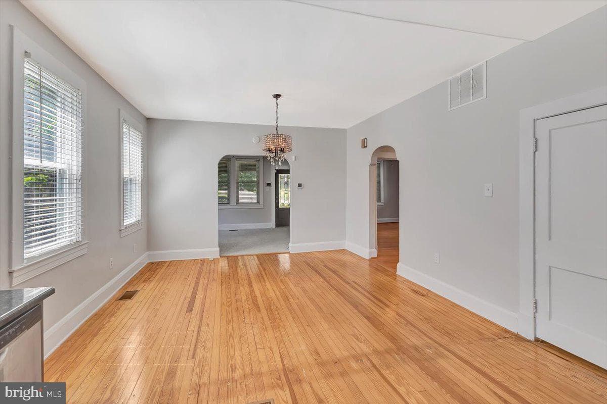 3404 Chesley Avenue photo 10