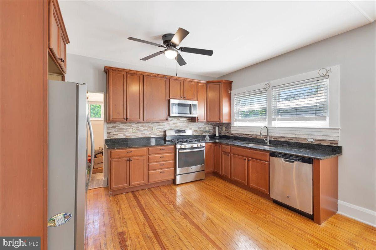 3404 Chesley Avenue photo 2