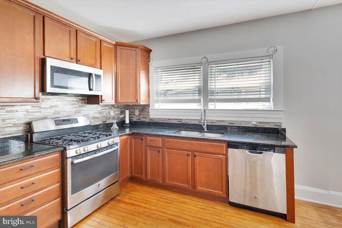 3404 Chesley Avenue photo 6