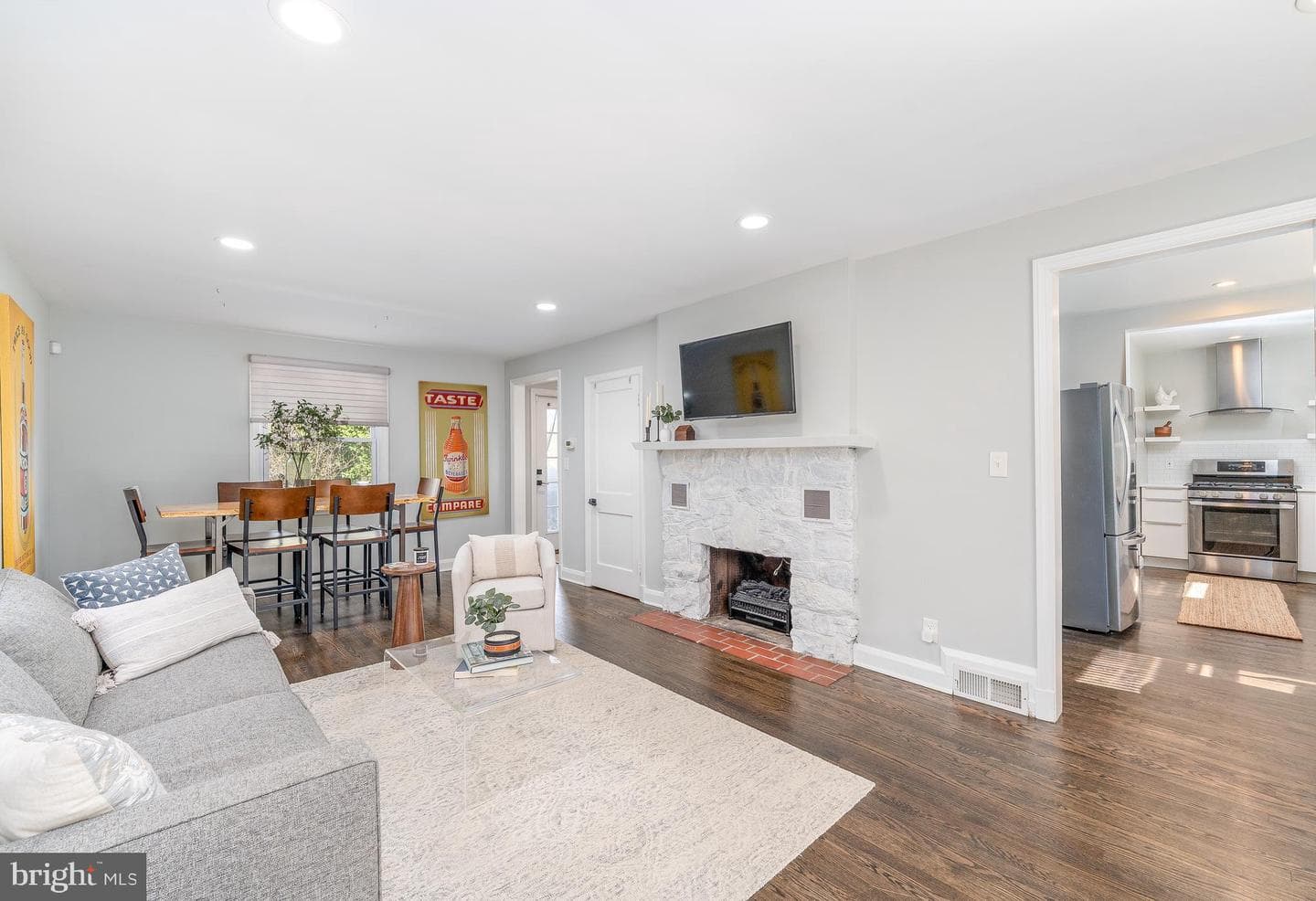 1609 W Rogers Avenue W photo 12