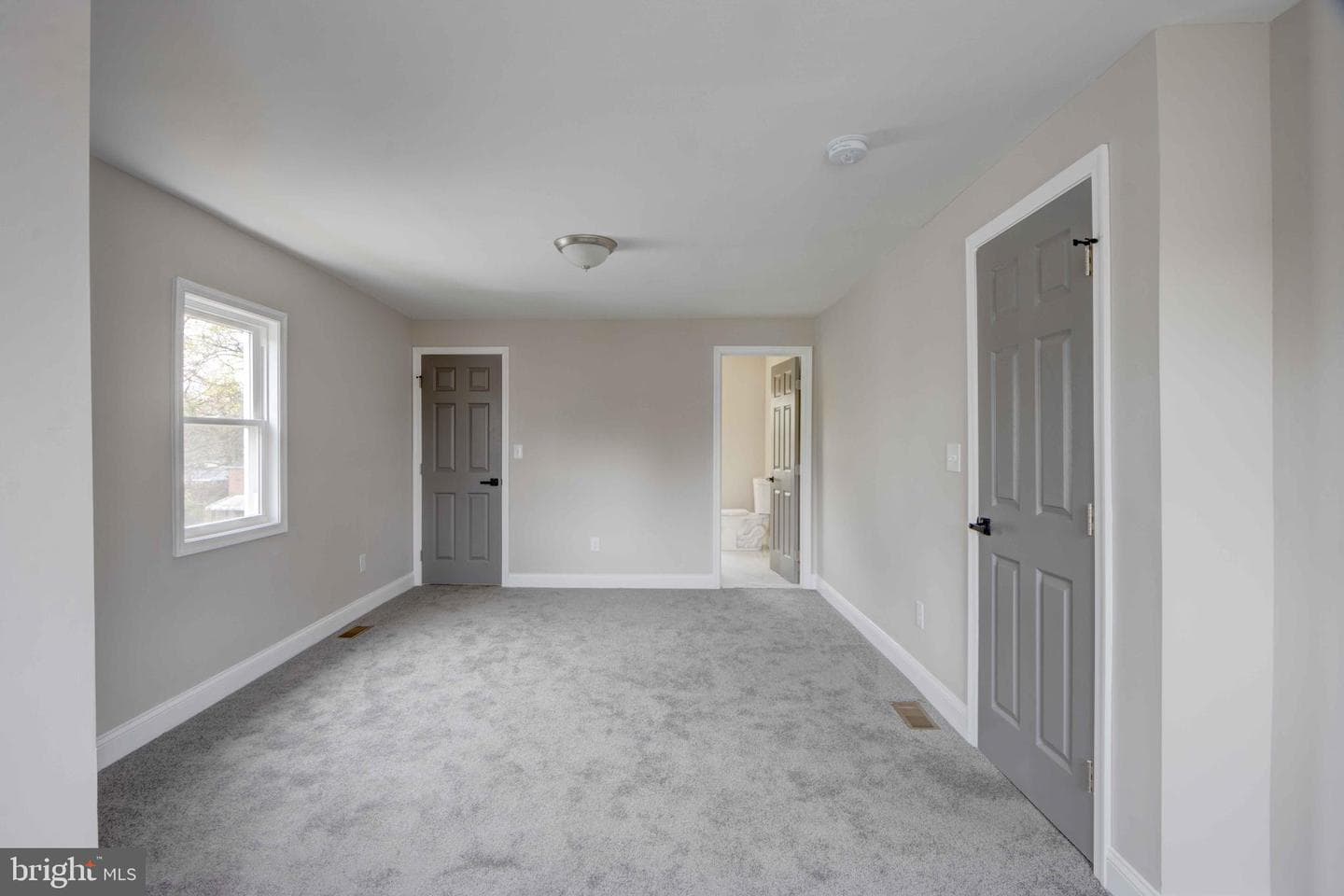 5505 Norwood Avenue photo 22