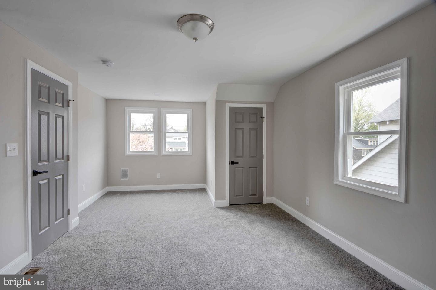 5505 Norwood Avenue photo 28