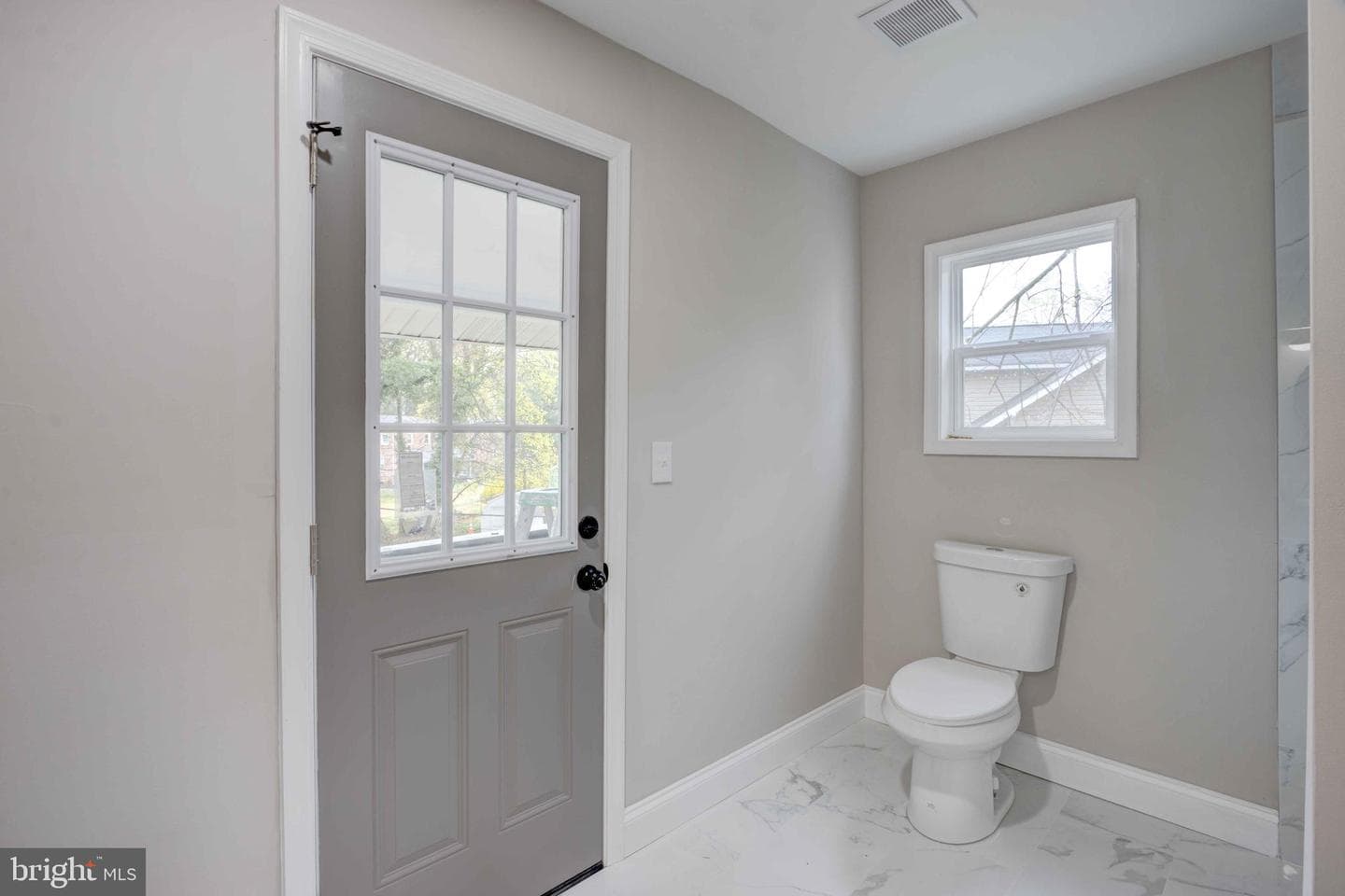 5505 Norwood Avenue photo 32