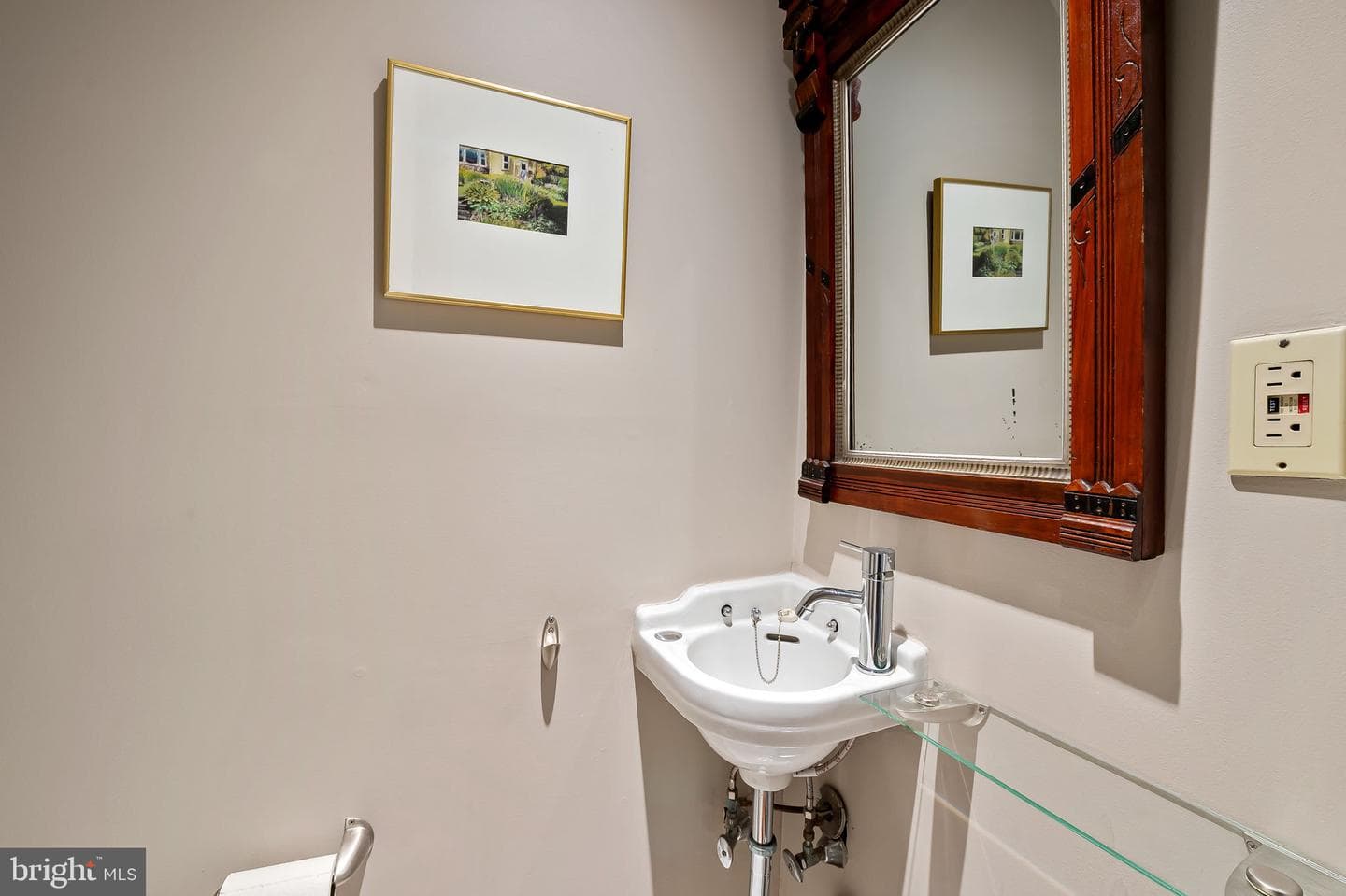 1637 E Baltimore Street photo 5