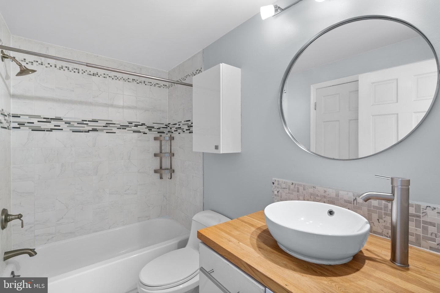 216 W Monument Street #1-R photo 15