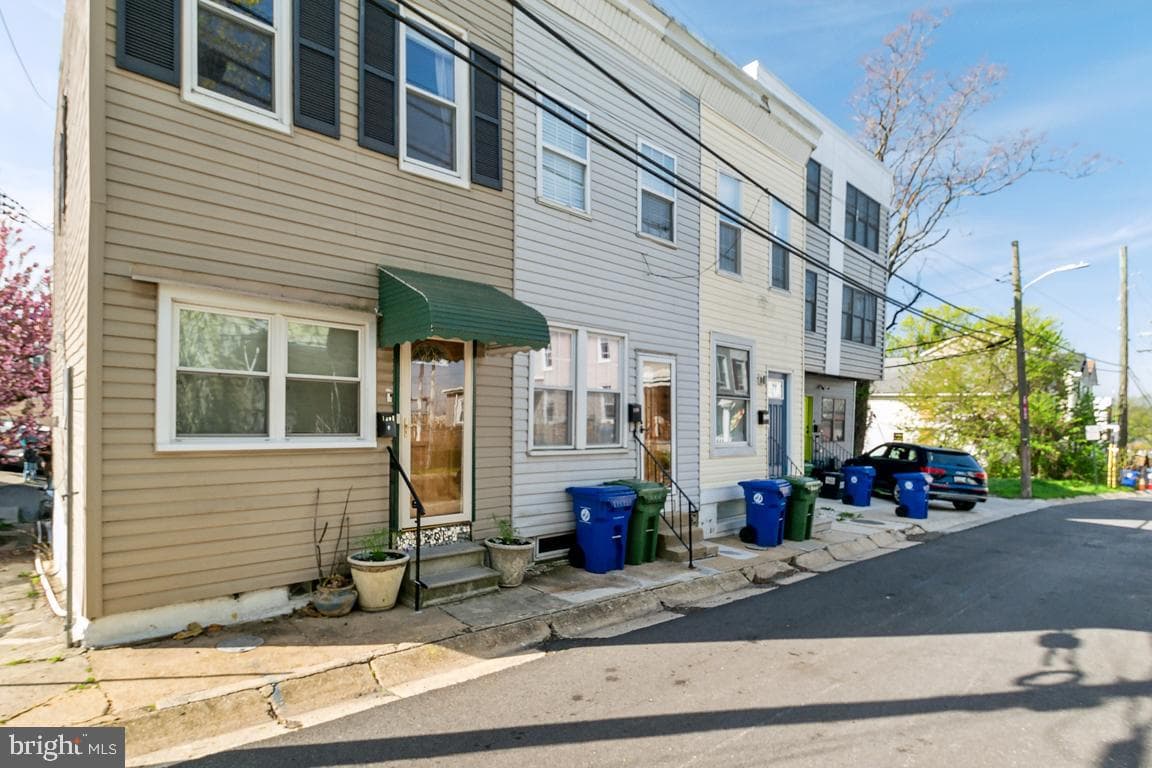 1201 Dellwood Avenue photo 2