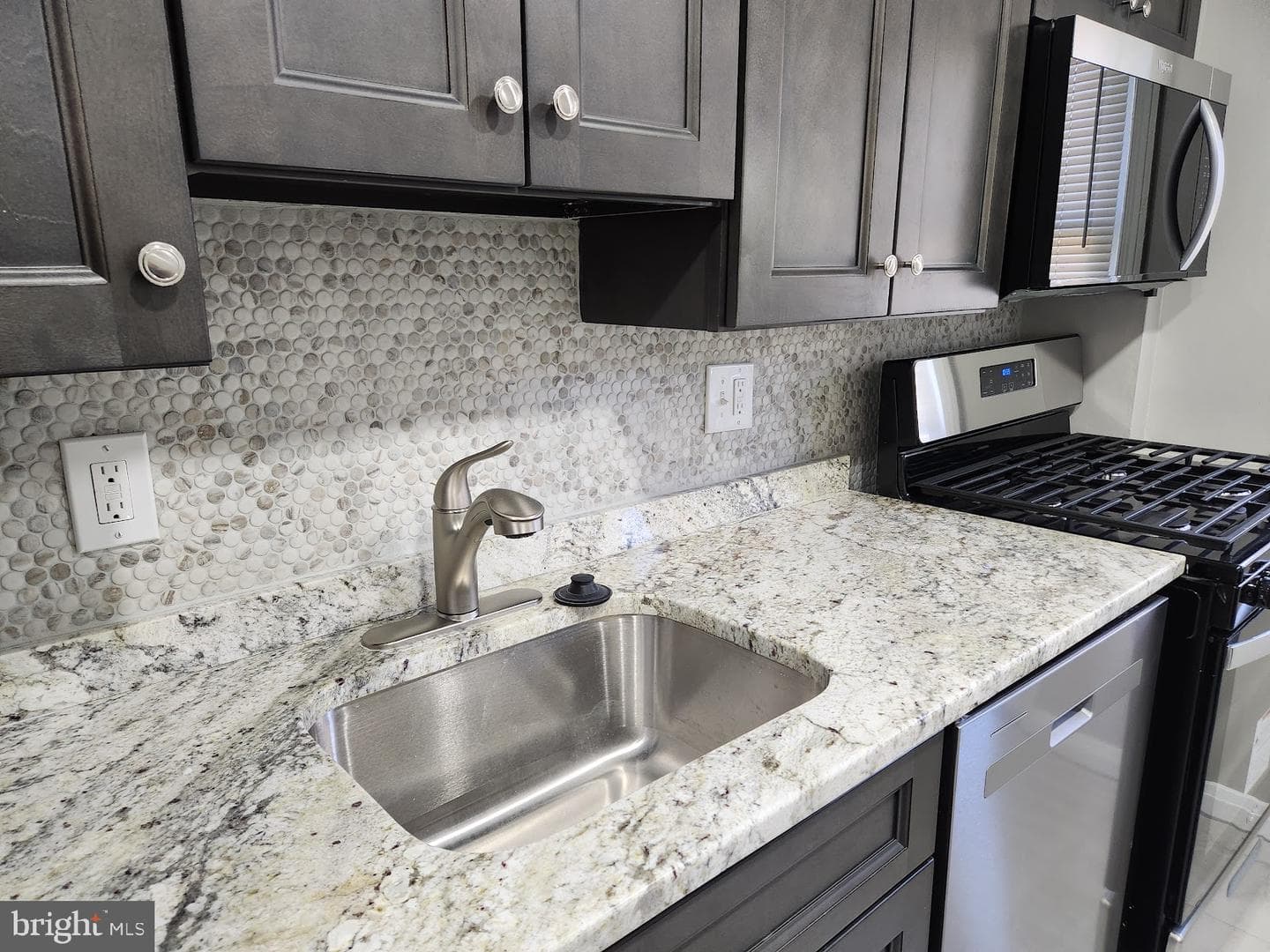 3834 Evergreen Avenue photo 8