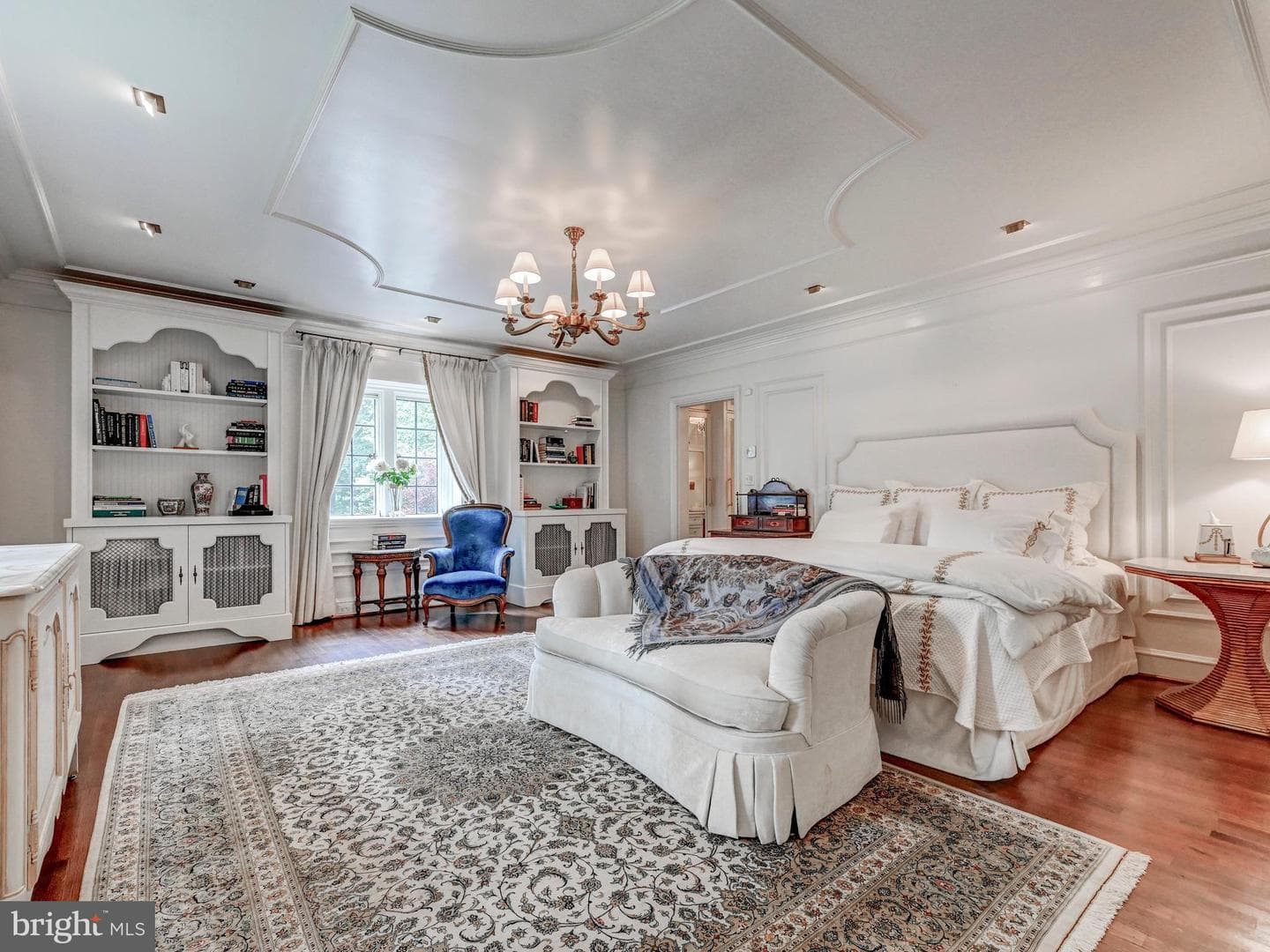 102 Cotswold Road photo 38