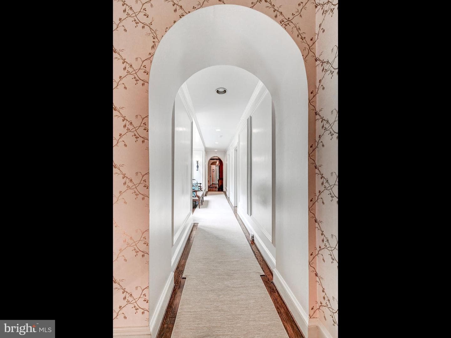 102 Cotswold Road photo 51