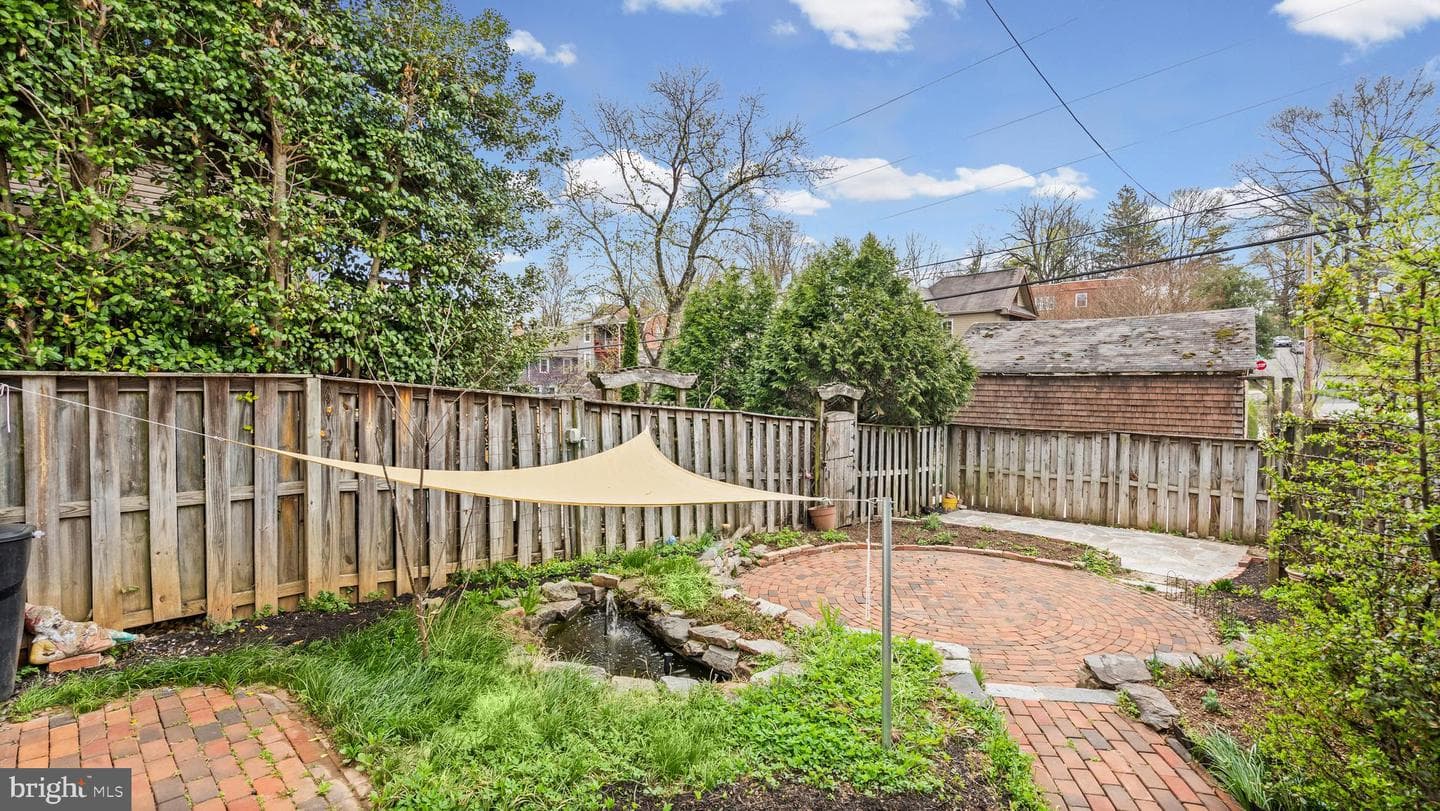 637 Deepdene Road photo 29