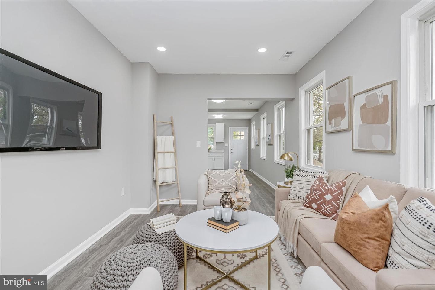 4104 Fleetwood Avenue photo 7