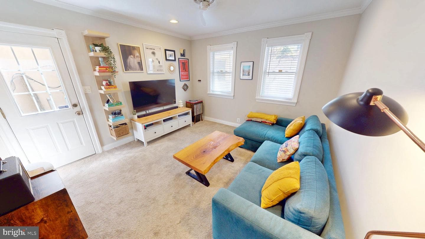 2107 Essex Street photo 10