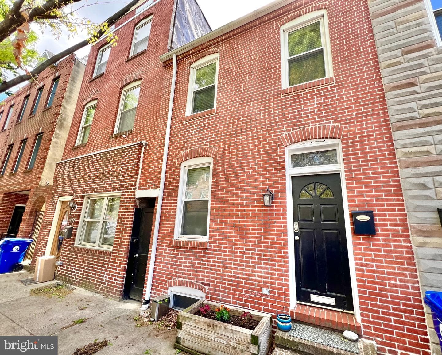 2107 Essex Street photo 32