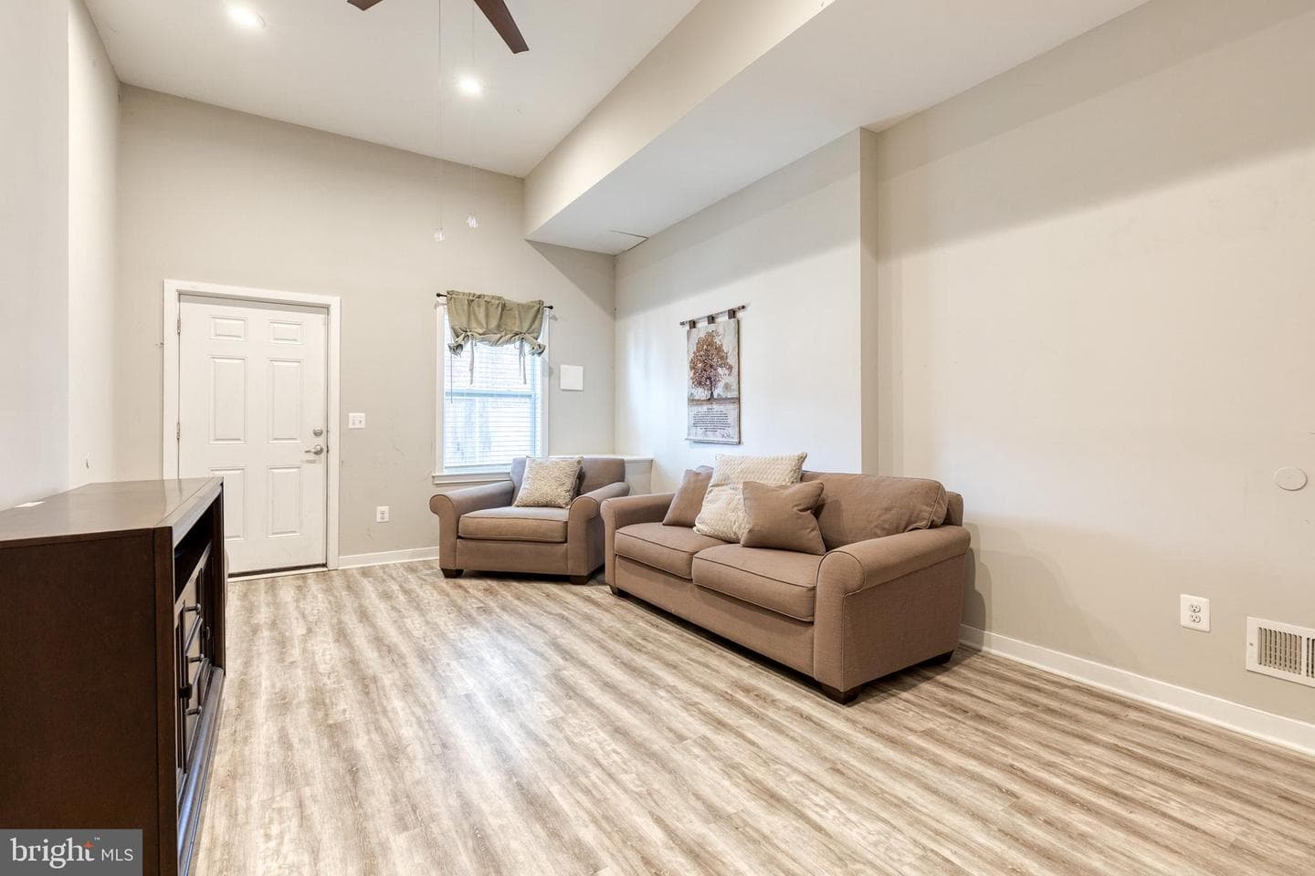 817 N Chester Street photo 23